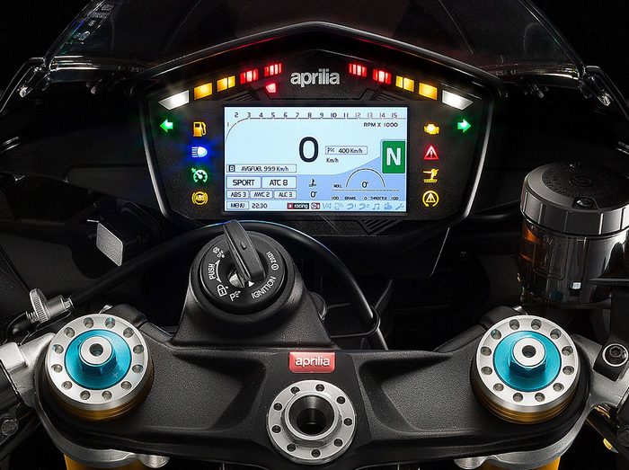 This image has an empty alt attribute; its file name is Aprilia-RSV4-RF-TFT-showing-APRC-settings-1.jpg